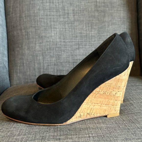 Stuart Weitzman size 8 Suede Leather Wedges with cork bottoms - Picture 2 of 7